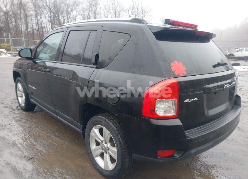 Photo 3 of 2012 Jeep Compass LATITUDE (VIN 1C4NJDEB3CD616308)
