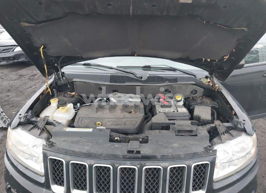 Photo 10 of 2013 Jeep Compass LATITUDE (VIN 1C4NJDEB3DD221904)