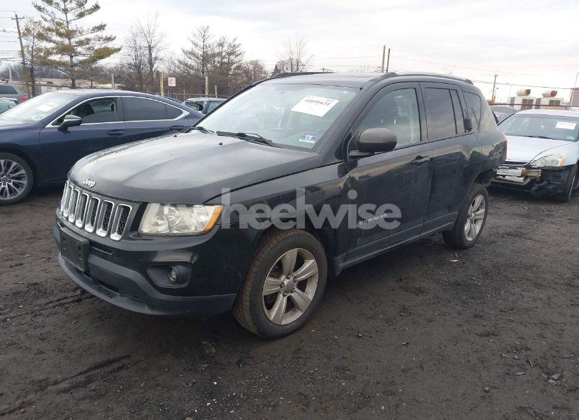 Photo 2 of 2013 Jeep Compass LATITUDE (VIN 1C4NJDEB3DD221904)