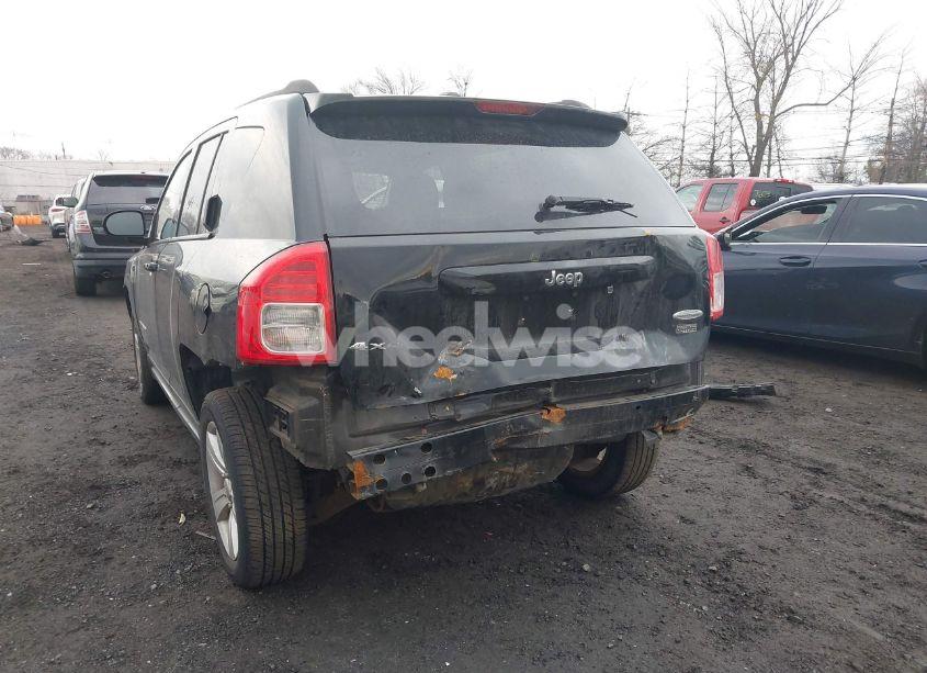 Photo 6 of 2013 Jeep Compass LATITUDE (VIN 1C4NJDEB3DD221904)