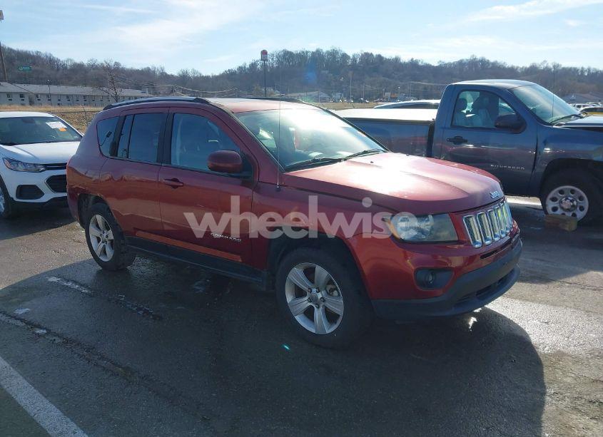 2014 Jeep Compass LATITUDE (VIN 1C4NJDEB3ED501601) main photo