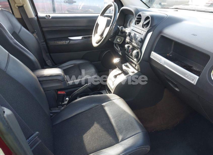 Photo 5 of 2014 Jeep Compass LATITUDE (VIN 1C4NJDEB3ED501601)