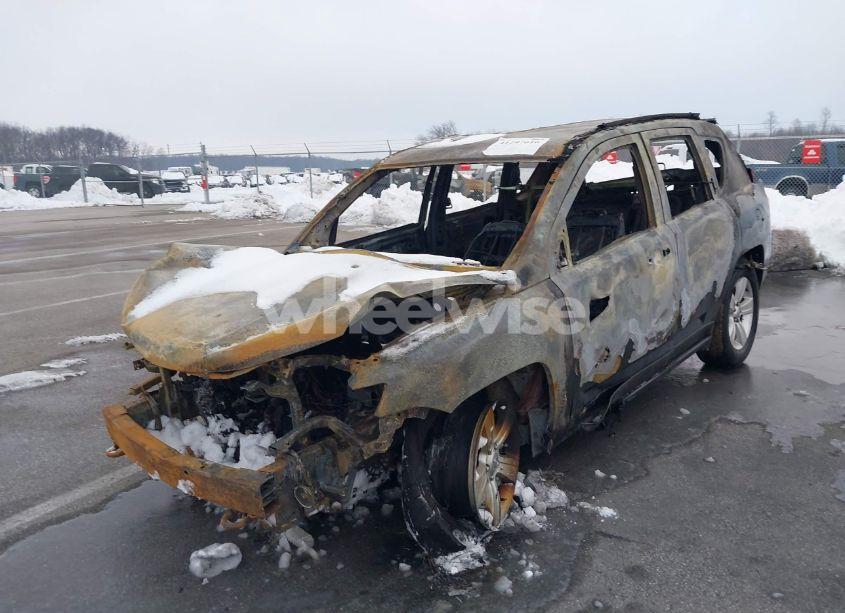 Photo 6 of 2014 Jeep Compass LATITUDE (VIN 1C4NJDEB3ED689116)