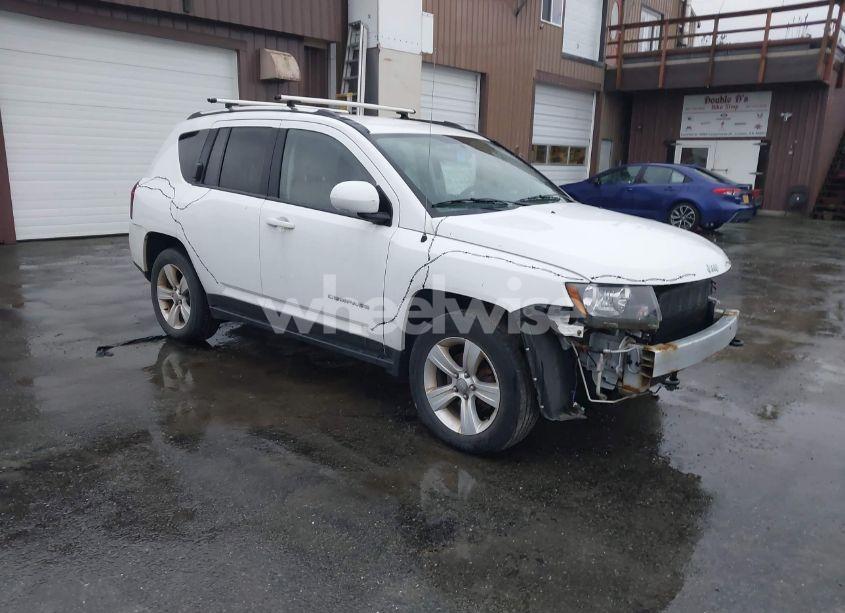2014 Jeep Compass LATITUDE (VIN 1C4NJDEB3ED722471) main photo