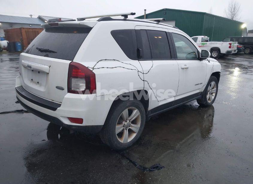 Photo 4 of 2014 Jeep Compass LATITUDE (VIN 1C4NJDEB3ED722471)