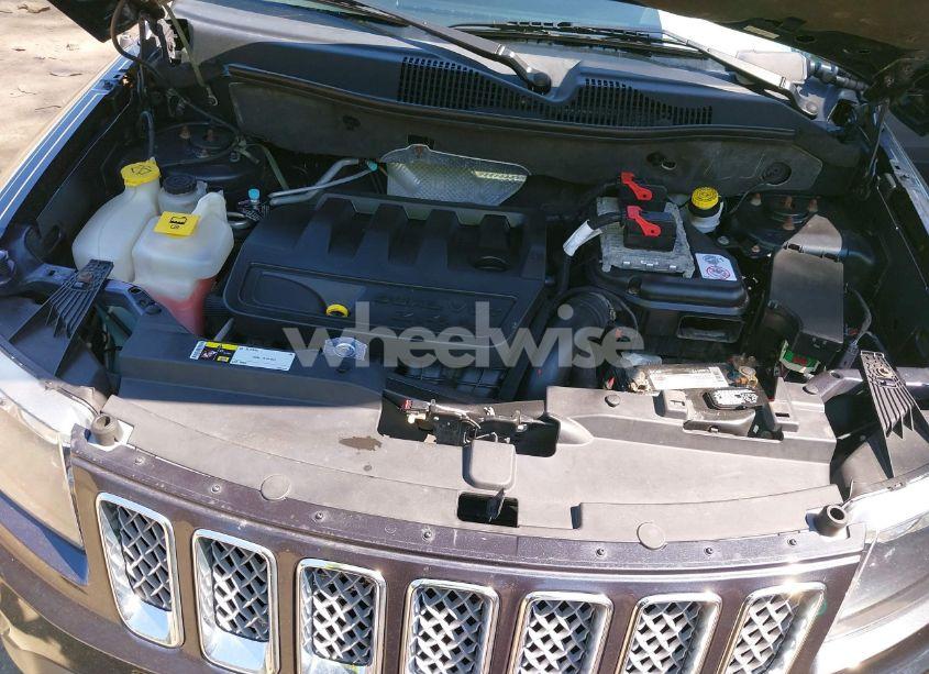 Photo 10 of 2014 Jeep Compass LATITUDE (VIN 1C4NJDEB3ED816351)