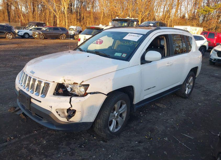 Photo 2 of 2014 Jeep Compass LATITUDE (VIN 1C4NJDEB3ED845901)