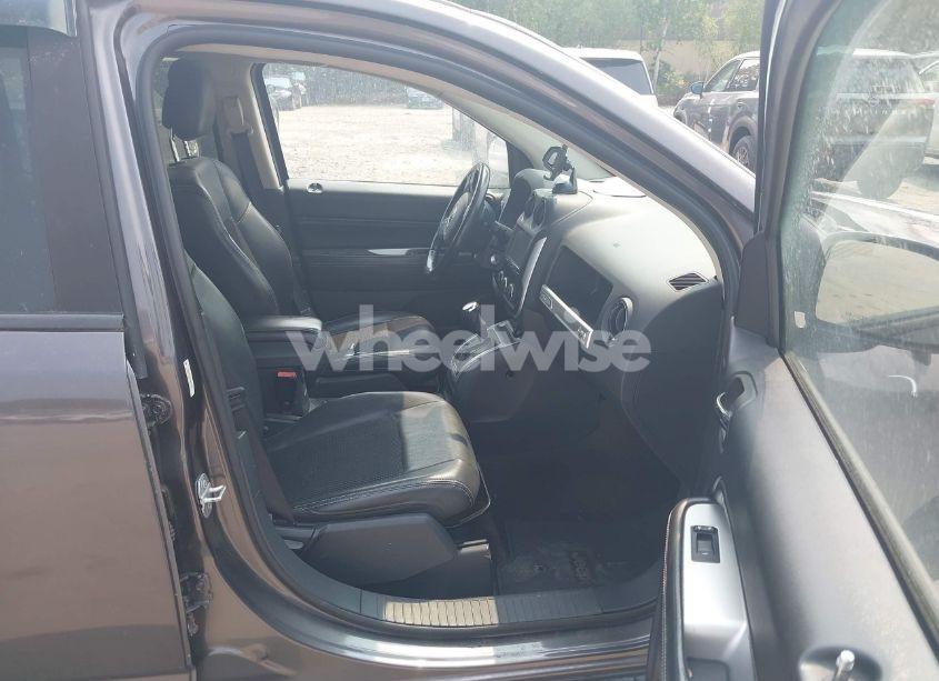 Photo 5 of 2014 Jeep Compass LATITUDE (VIN 1C4NJDEB3ED904770)