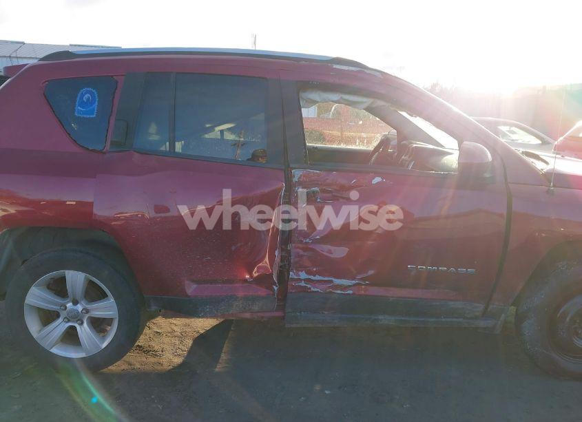 Photo 13 of 2016 Jeep Compass LATITUDE (VIN 1C4NJDEB3GD541776)