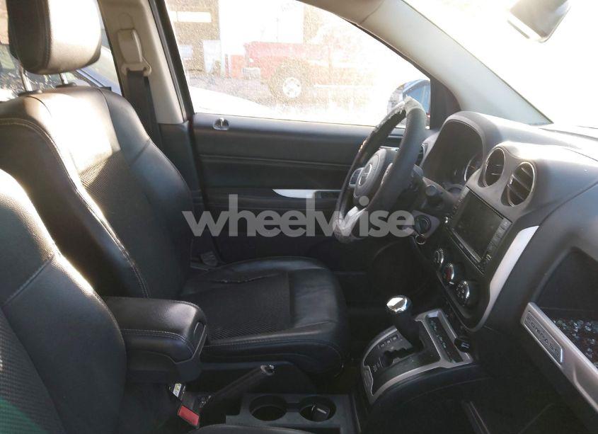 Photo 5 of 2016 Jeep Compass LATITUDE (VIN 1C4NJDEB3GD541776)