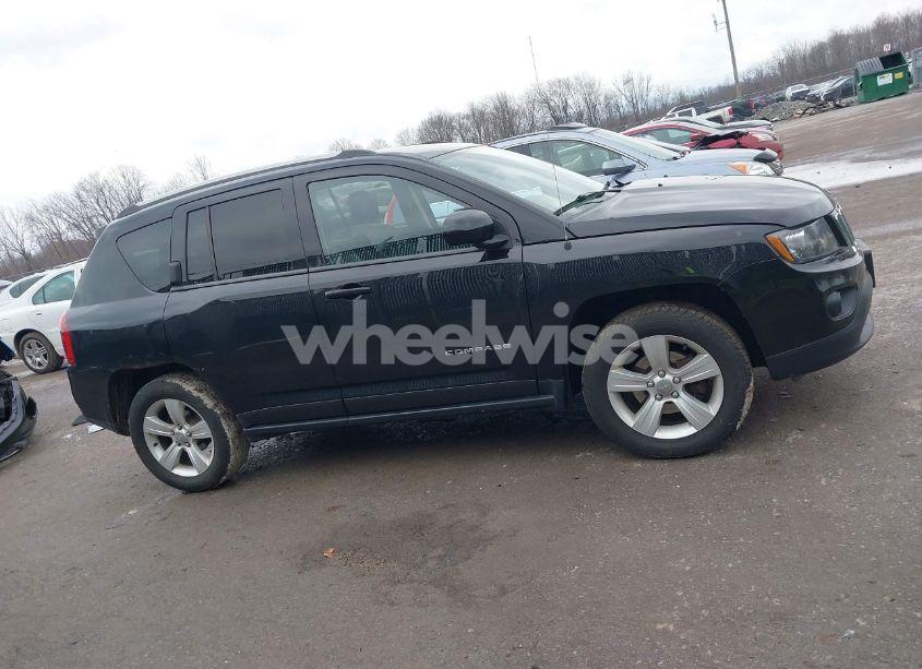 Photo 13 of 2016 Jeep Compass LATITUDE (VIN 1C4NJDEB3GD663831)