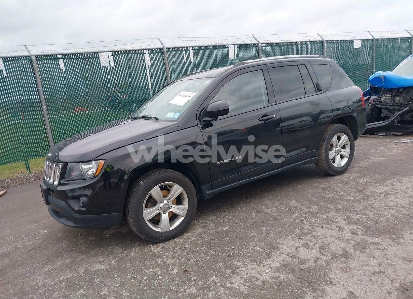 Photo 2 of 2016 Jeep Compass LATITUDE (VIN 1C4NJDEB3GD663831)