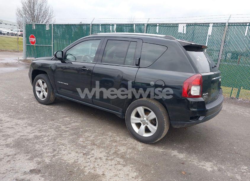 Photo 3 of 2016 Jeep Compass LATITUDE (VIN 1C4NJDEB3GD663831)
