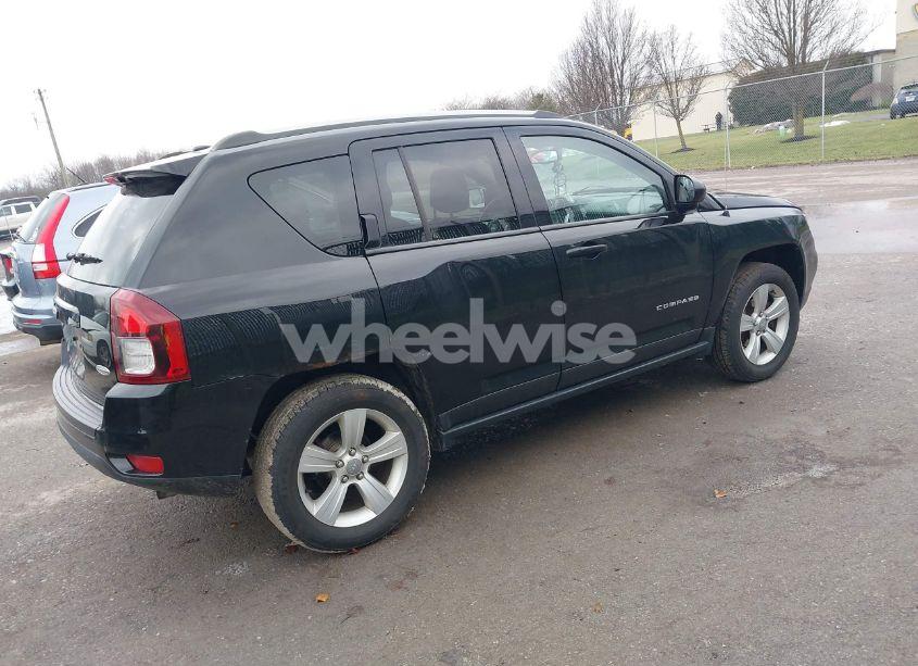 Photo 4 of 2016 Jeep Compass LATITUDE (VIN 1C4NJDEB3GD663831)