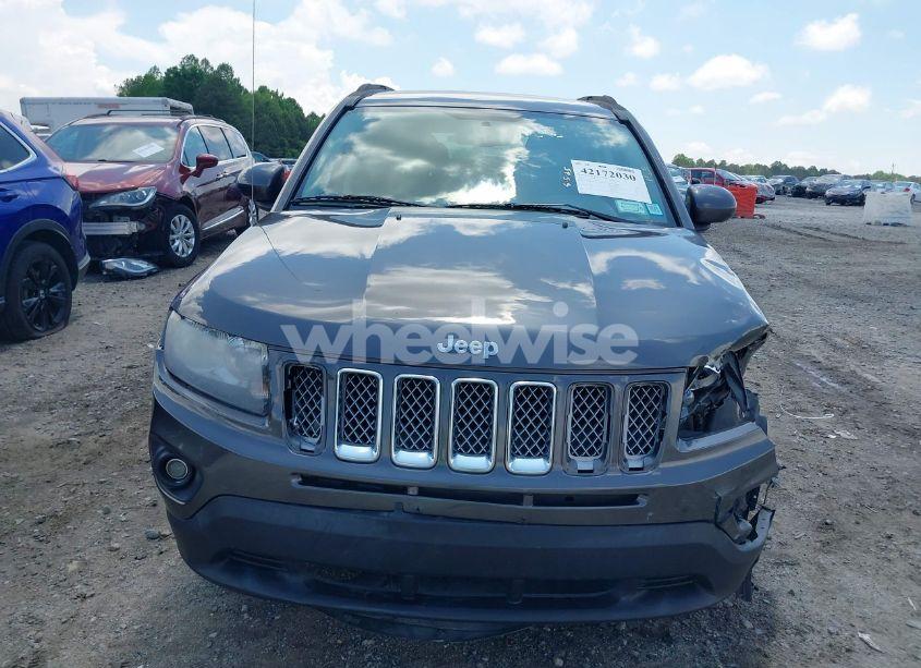 Photo 12 of 2016 Jeep Compass LATITUDE (VIN 1C4NJDEB3GD713675)