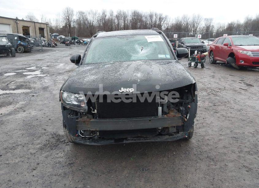 Photo 10 of 2016 Jeep Compass HIGH ALTITUDE EDITION (VIN 1C4NJDEB3GD725051)