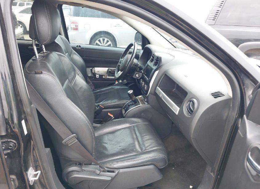 Photo 5 of 2017 Jeep Compass HIGH ALTITUDE 4X4 (VIN 1C4NJDEB3HD100473)