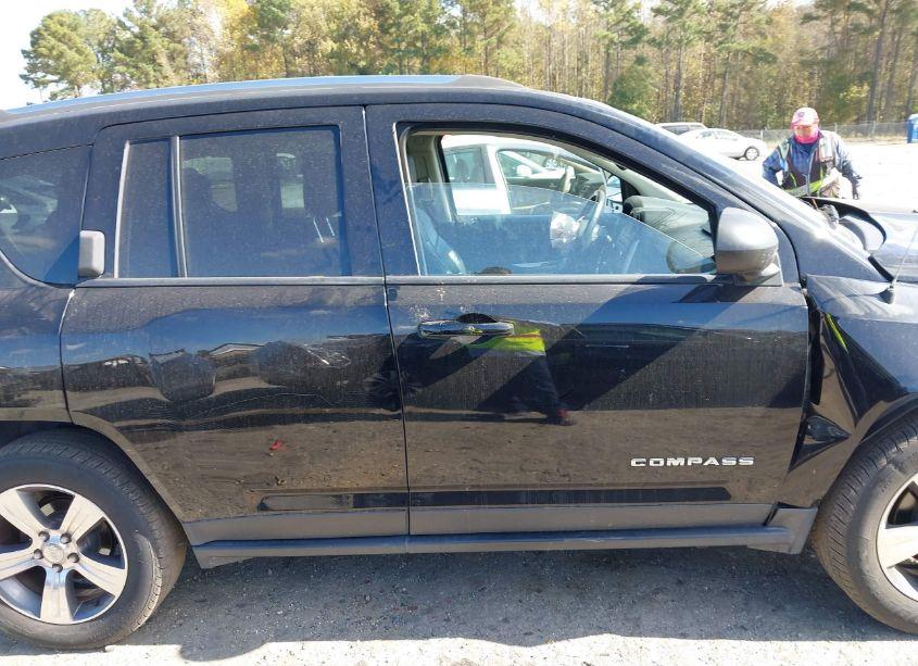 Photo 13 of 2017 Jeep Compass HIGH ALTITUDE 4X4 (VIN 1C4NJDEB3HD176453)