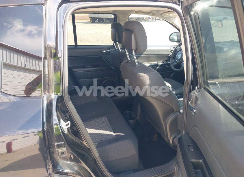 Photo 8 of 2013 Jeep Compass LATITUDE (VIN 1C4NJDEB4DD108799)