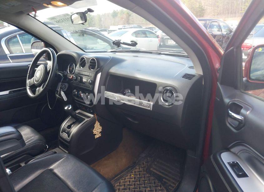 Photo 5 of 2014 Jeep Compass LATITUDE (VIN 1C4NJDEB4ED528497)