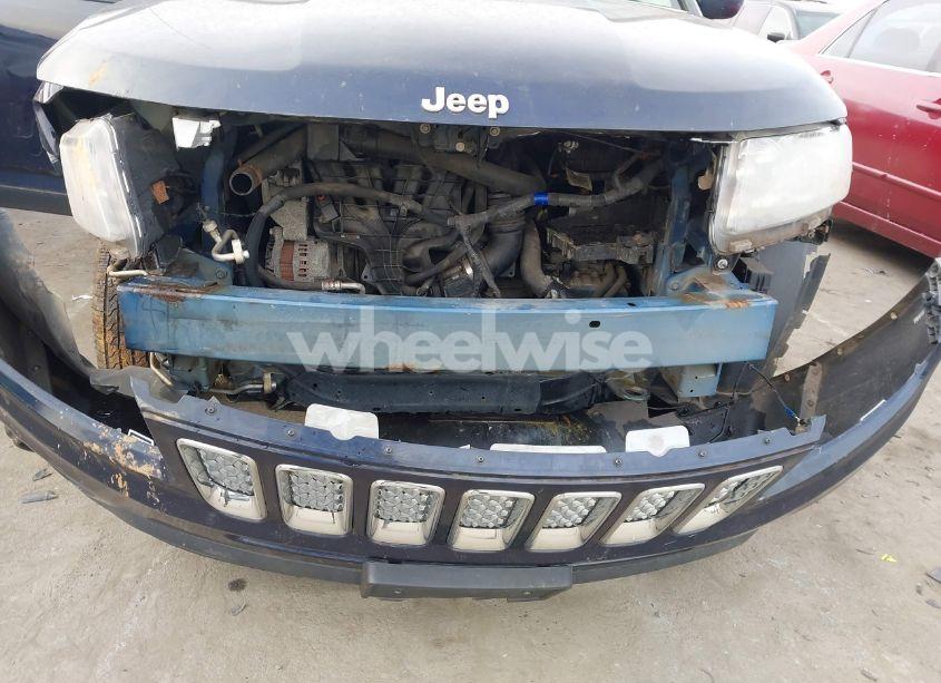 Photo 6 of 2014 Jeep Compass LATITUDE (VIN 1C4NJDEB4ED641852)