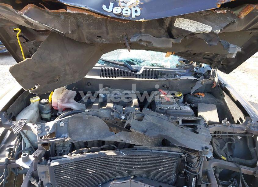 Photo 10 of 2014 Jeep Compass LATITUDE (VIN 1C4NJDEB4ED642175)