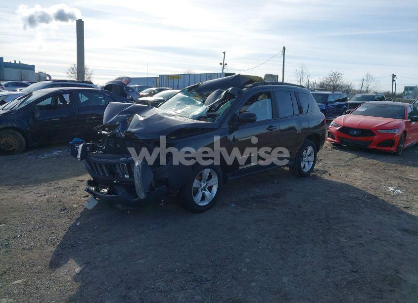 Photo 2 of 2014 Jeep Compass LATITUDE (VIN 1C4NJDEB4ED642175)