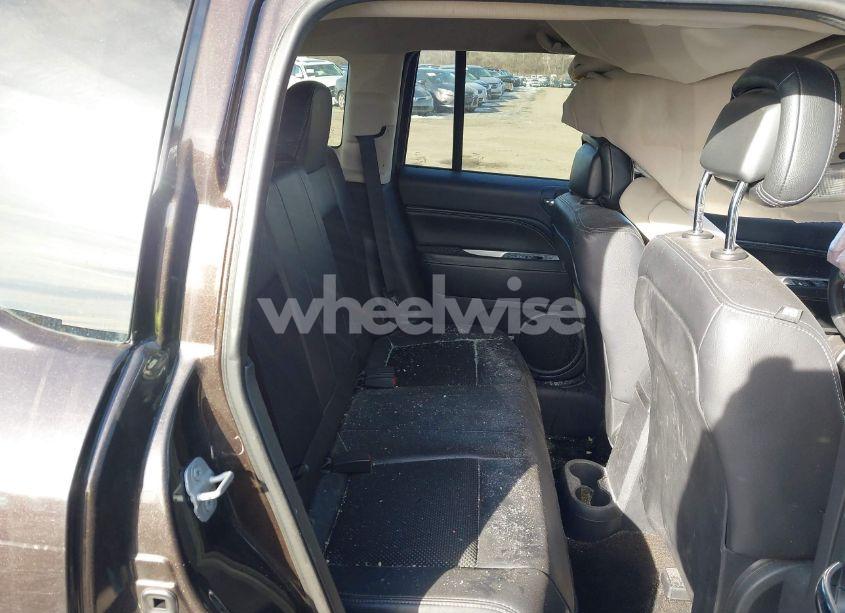 Photo 8 of 2014 Jeep Compass LATITUDE (VIN 1C4NJDEB4ED642175)