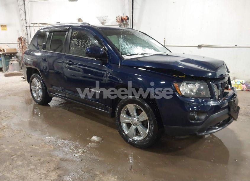 2014 Jeep Compass LATITUDE (VIN 1C4NJDEB4ED788172) main photo