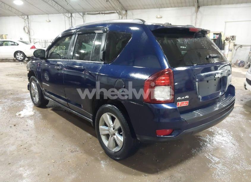 Photo 3 of 2014 Jeep Compass LATITUDE (VIN 1C4NJDEB4ED788172)