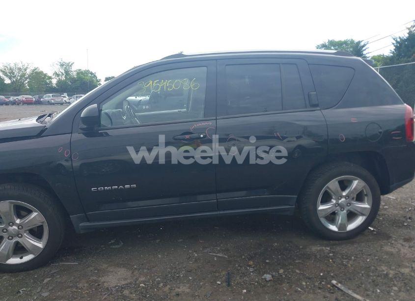 Photo 14 of 2014 Jeep Compass LATITUDE (VIN 1C4NJDEB4ED810817)