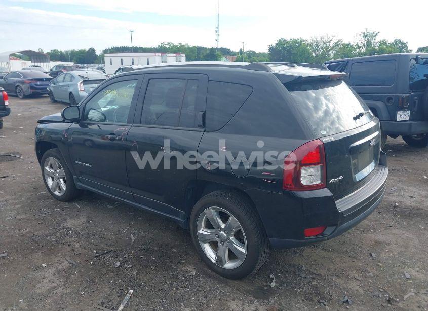 Photo 3 of 2014 Jeep Compass LATITUDE (VIN 1C4NJDEB4ED810817)