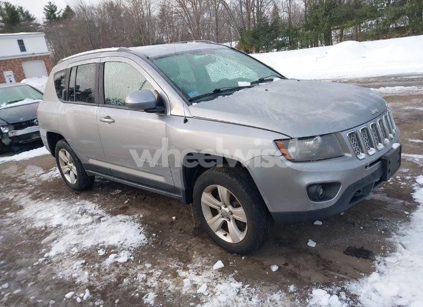 2014 Jeep Compass LATITUDE (VIN 1C4NJDEB4ED816200) main photo