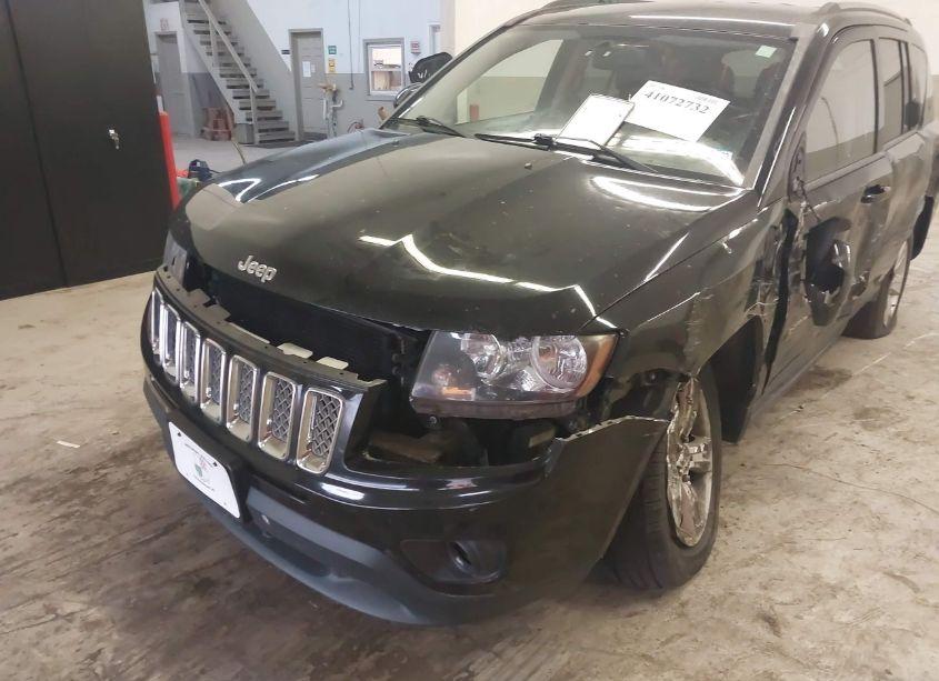 Photo 6 of 2014 Jeep Compass LATITUDE (VIN 1C4NJDEB4ED885744)