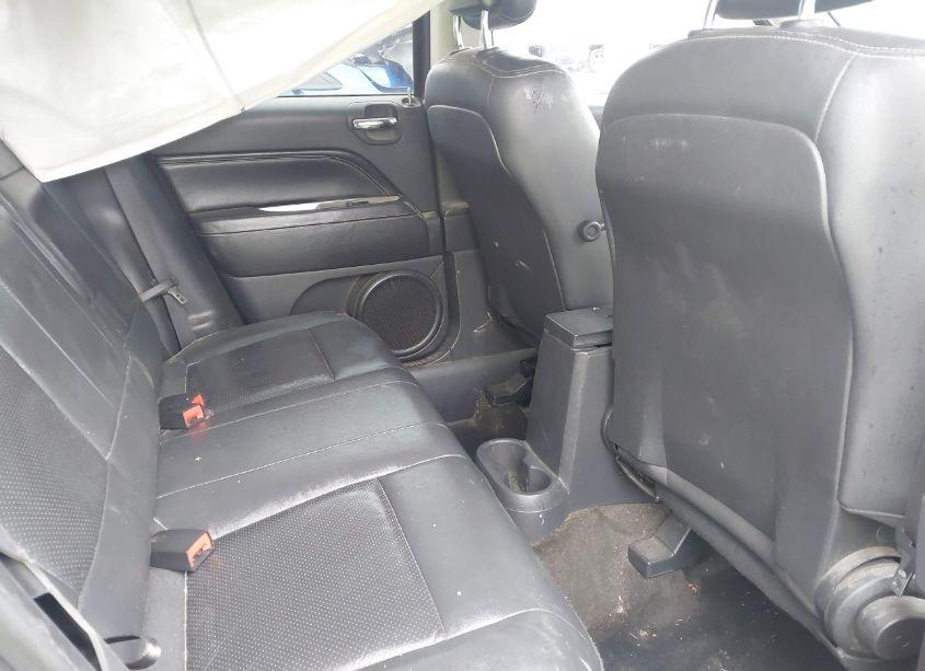 Photo 8 of 2015 Jeep Compass HIGH ALTITUDE EDITION (VIN 1C4NJDEB4FD120650)