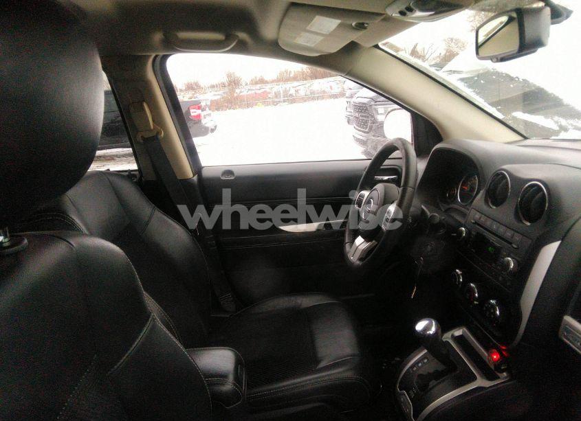 Photo 5 of 2015 Jeep Compass LATITUDE (VIN 1C4NJDEB4FD208405)