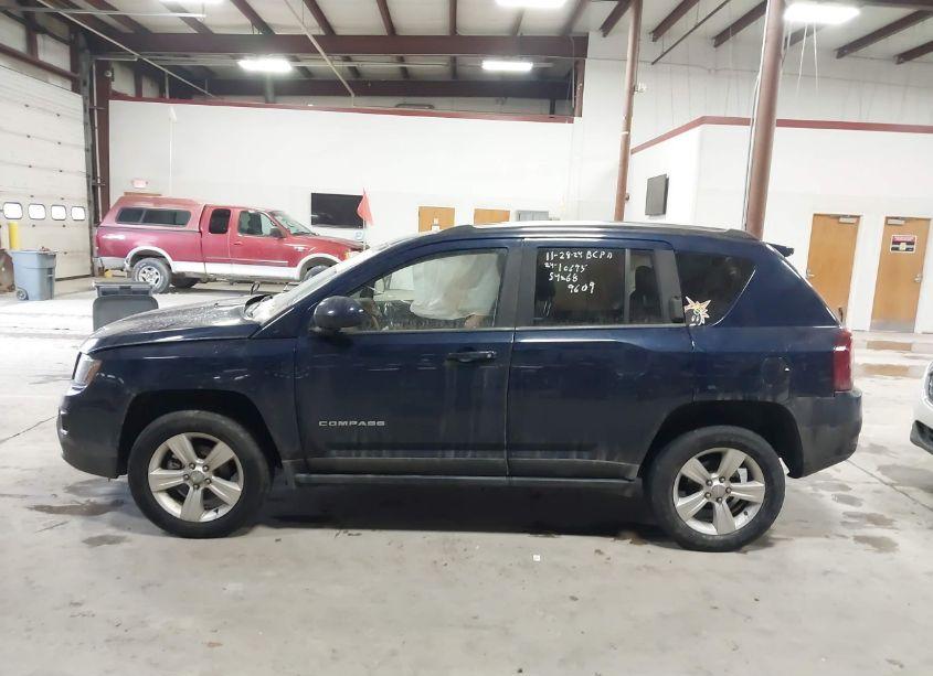 Photo 14 of 2015 Jeep Compass HIGH ALTITUDE EDITION (VIN 1C4NJDEB4FD239606)