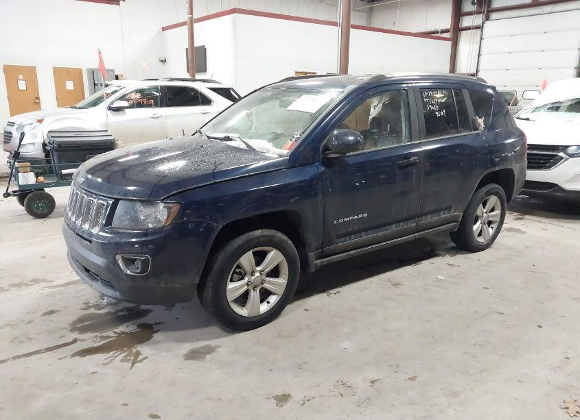 Photo 2 of 2015 Jeep Compass HIGH ALTITUDE EDITION (VIN 1C4NJDEB4FD239606)