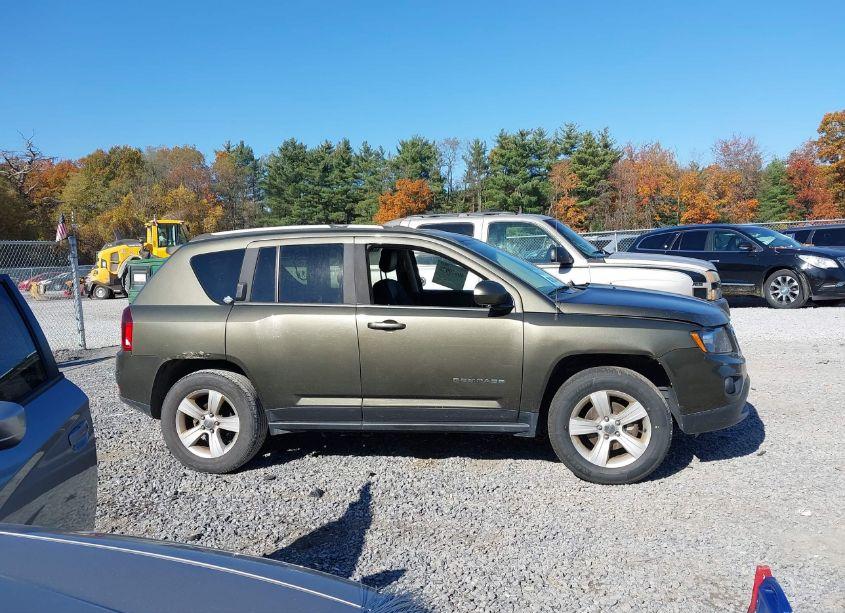 Photo 13 of 2015 Jeep Compass LATITUDE (VIN 1C4NJDEB4FD307788)