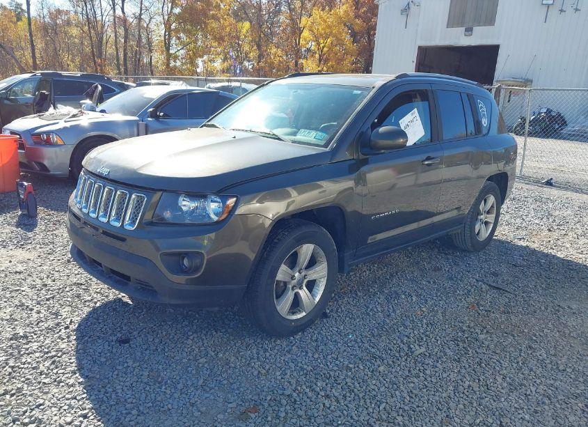 Photo 2 of 2015 Jeep Compass LATITUDE (VIN 1C4NJDEB4FD307788)