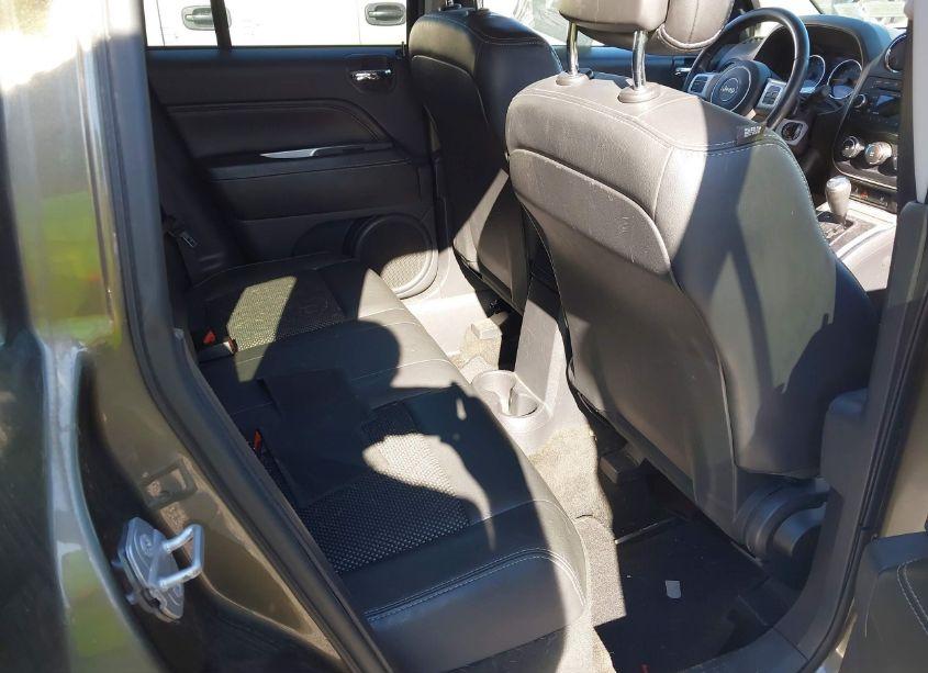 Photo 8 of 2015 Jeep Compass LATITUDE (VIN 1C4NJDEB4FD307788)