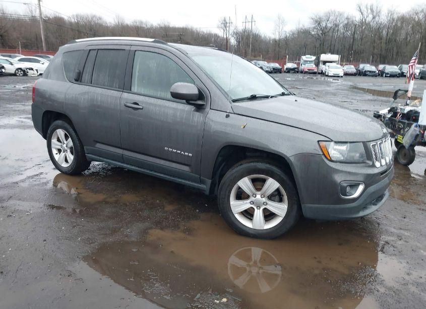 2015 Jeep Compass HIGH ALTITUDE EDITION (VIN 1C4NJDEB4FD385875) main photo