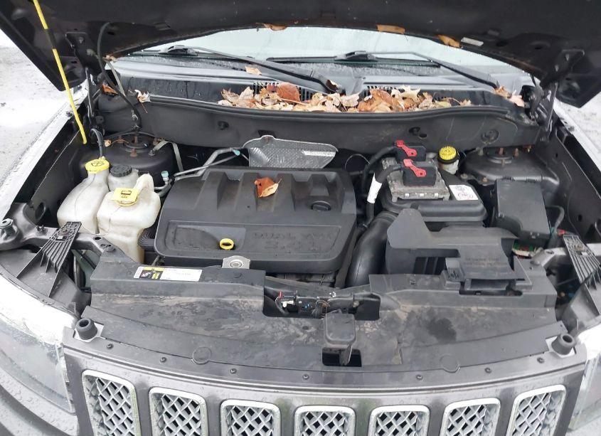 Photo 10 of 2015 Jeep Compass HIGH ALTITUDE EDITION (VIN 1C4NJDEB4FD385875)