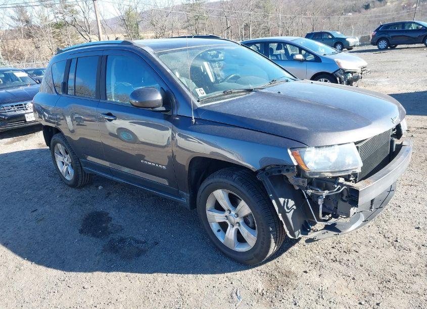 2015 Jeep Compass HIGH ALTITUDE EDITION (VIN 1C4NJDEB4FD425565) main photo