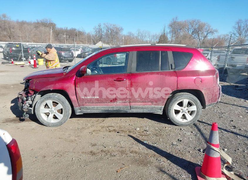 Photo 14 of 2016 Jeep Compass LATITUDE (VIN 1C4NJDEB4GD663305)