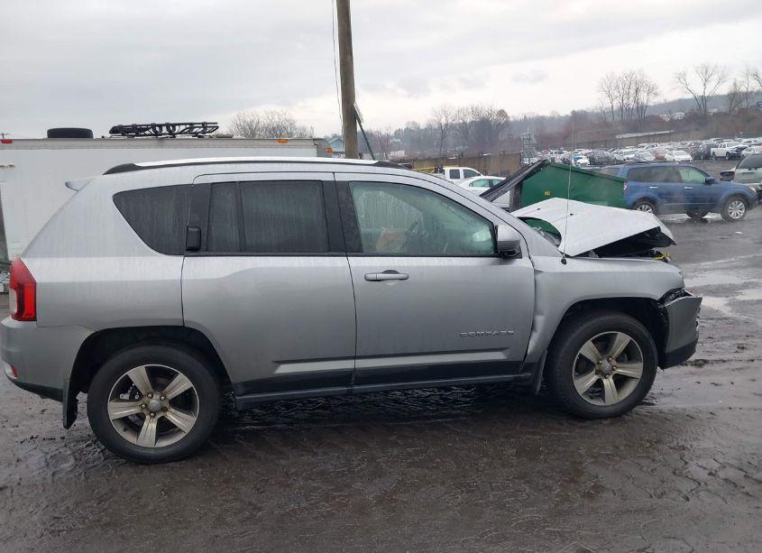 Photo 13 of 2017 Jeep Compass HIGH ALTITUDE 4X4 (VIN 1C4NJDEB4HD113121)