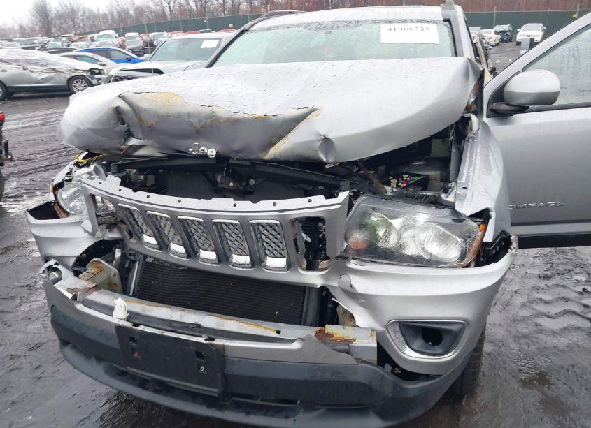 Photo 6 of 2017 Jeep Compass HIGH ALTITUDE 4X4 (VIN 1C4NJDEB4HD113121)