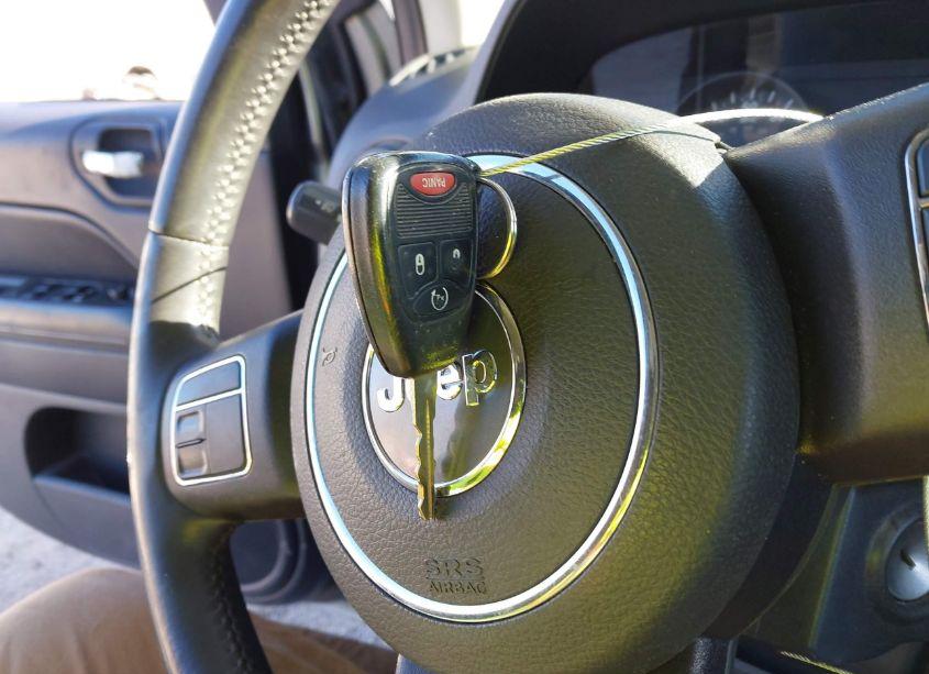 Photo 11 of 2012 Jeep Compass LATITUDE (VIN 1C4NJDEB5CD650833)