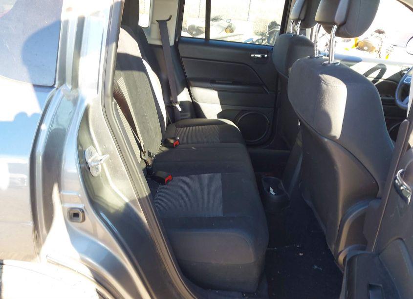 Photo 8 of 2012 Jeep Compass LATITUDE (VIN 1C4NJDEB5CD650833)