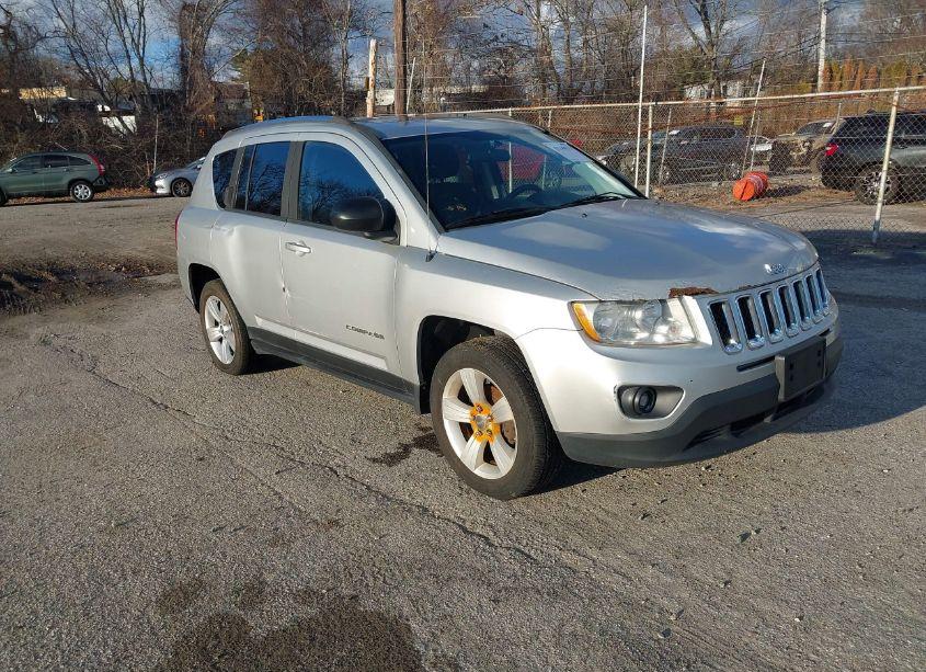 2012 Jeep Compass LATITUDE (VIN 1C4NJDEB5CD662013) main photo